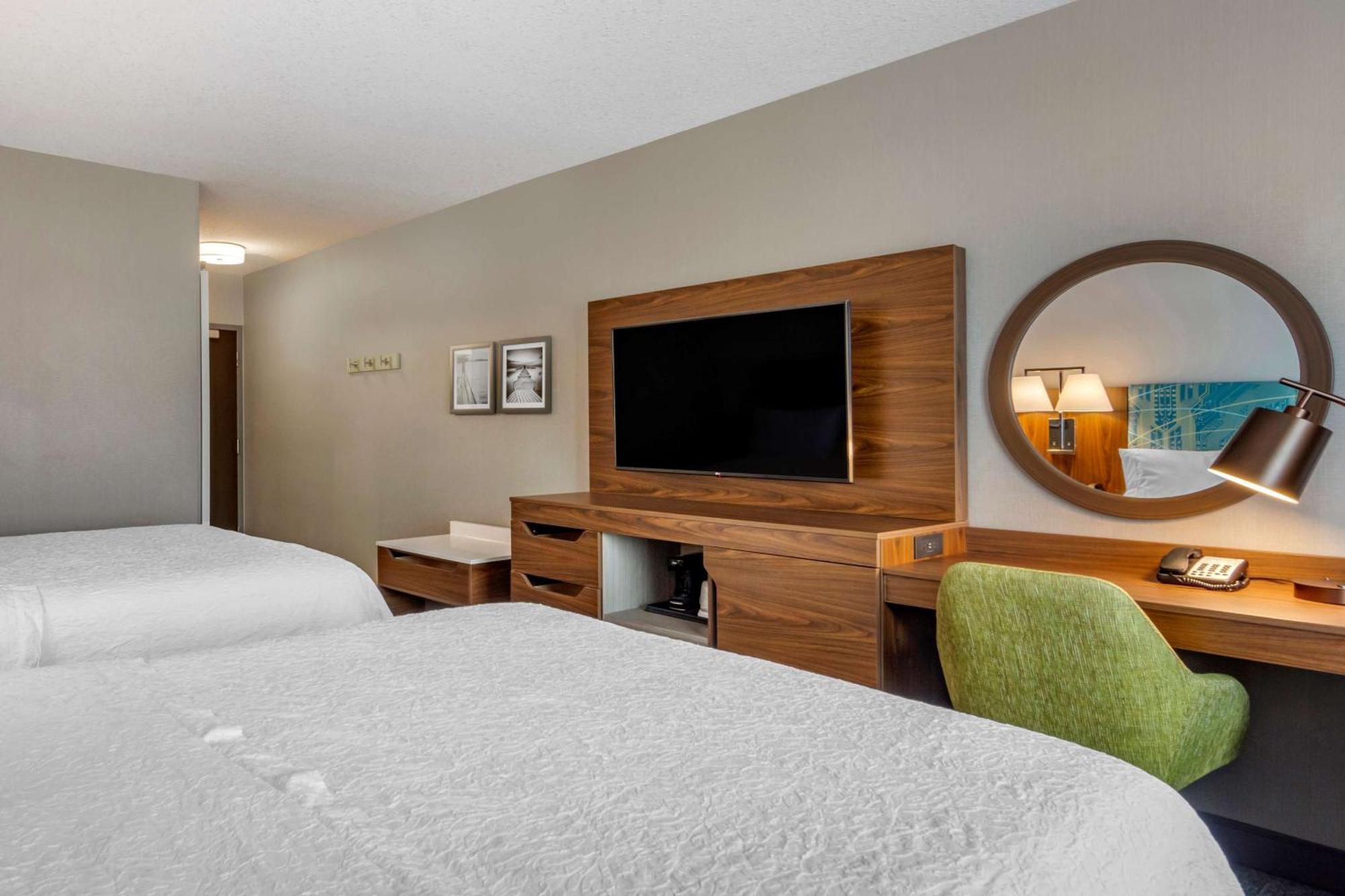 Hampton Inn & Suites Edmonton/West Bagian luar foto