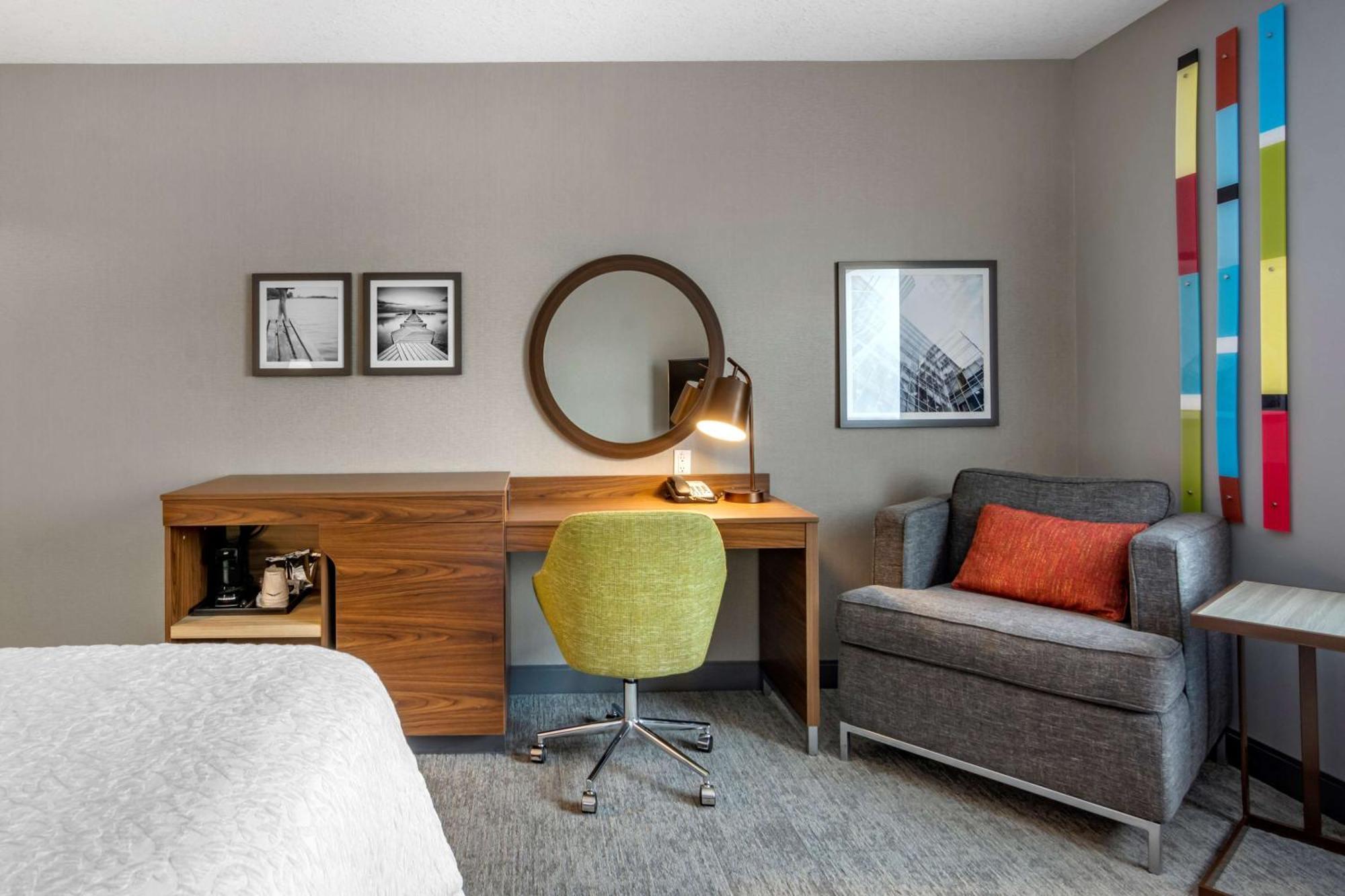 Hampton Inn & Suites Edmonton/West Bagian luar foto