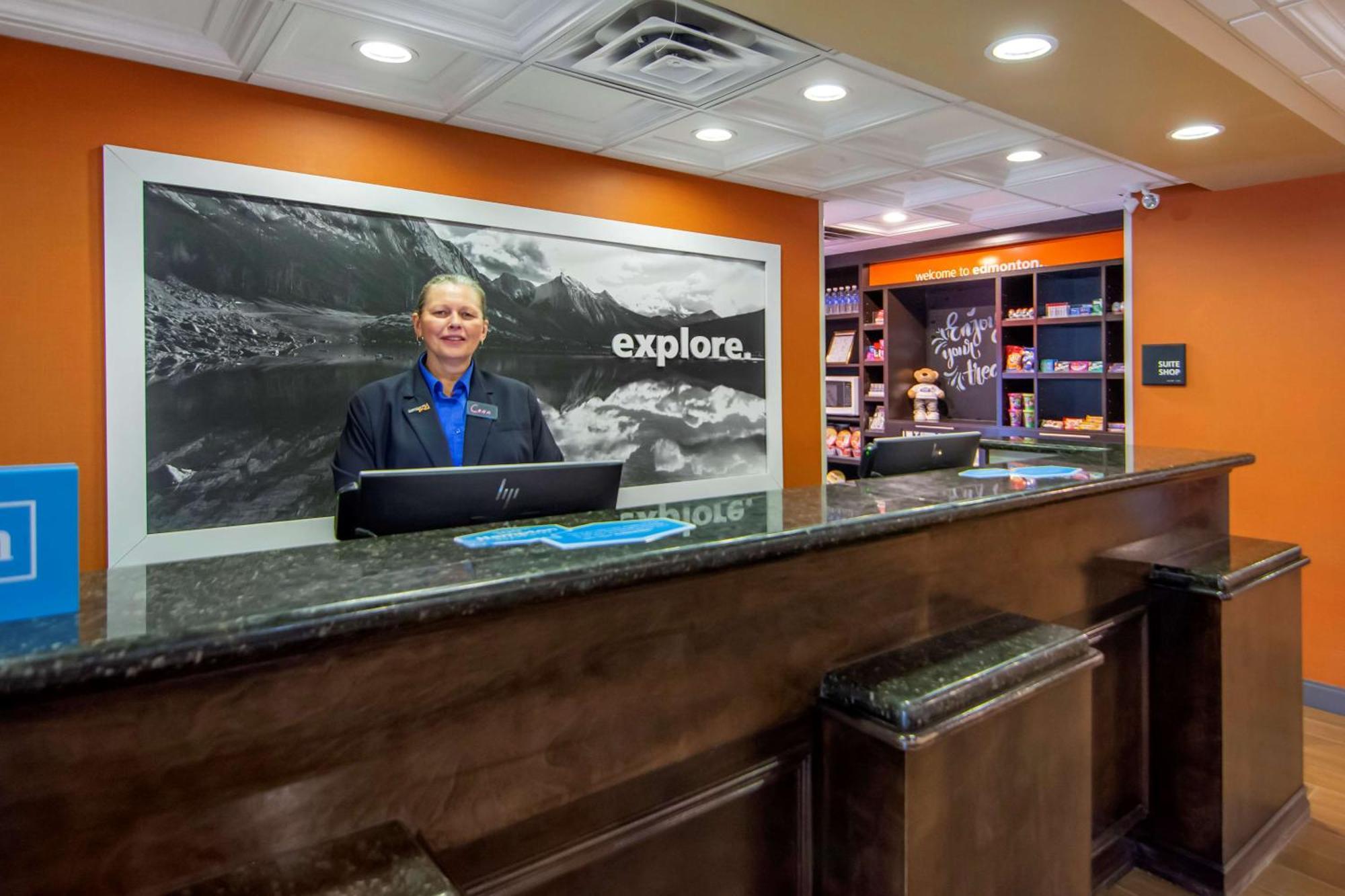 Hampton Inn & Suites Edmonton/West Bagian luar foto