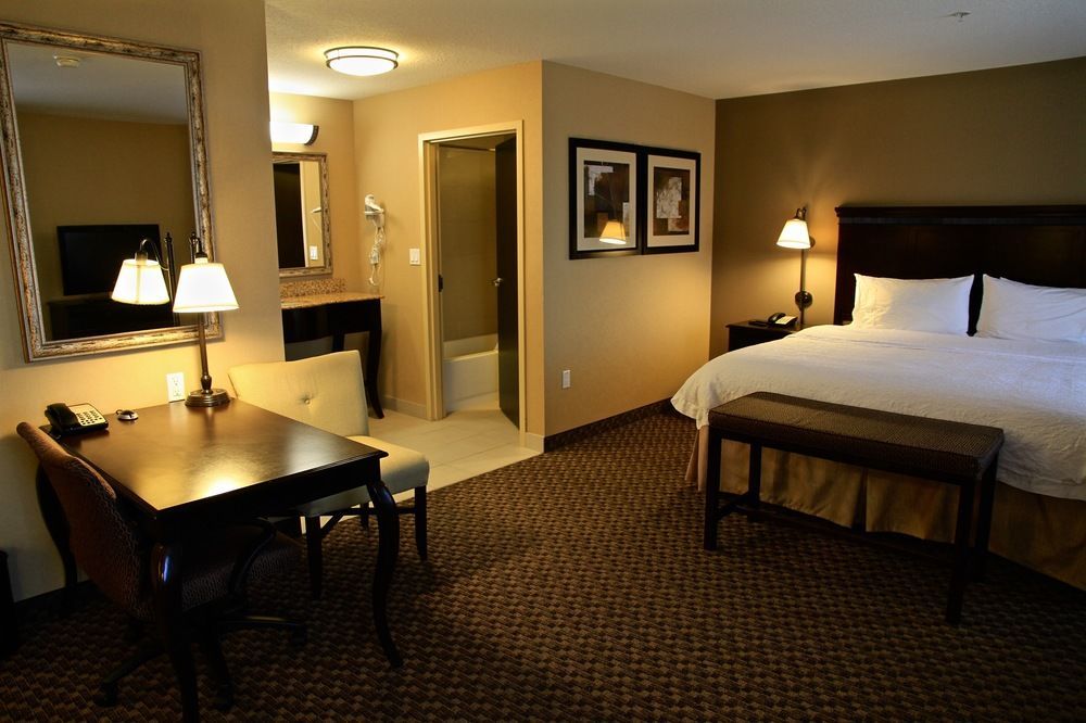Hampton Inn & Suites Edmonton/West Bagian luar foto