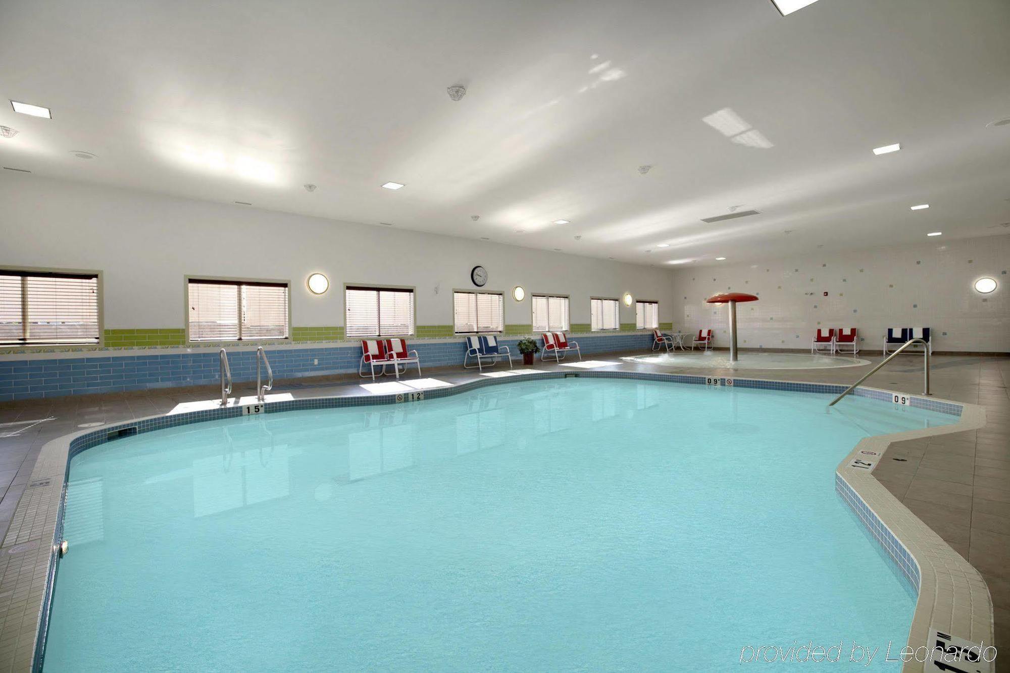 Hampton Inn & Suites Edmonton/West Bagian luar foto